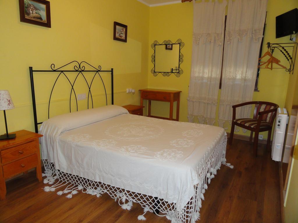 Hotel Azabache Susierra Onís Buitenkant foto