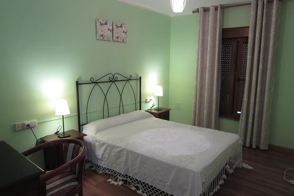 Hotel Azabache Susierra Onís Buitenkant foto