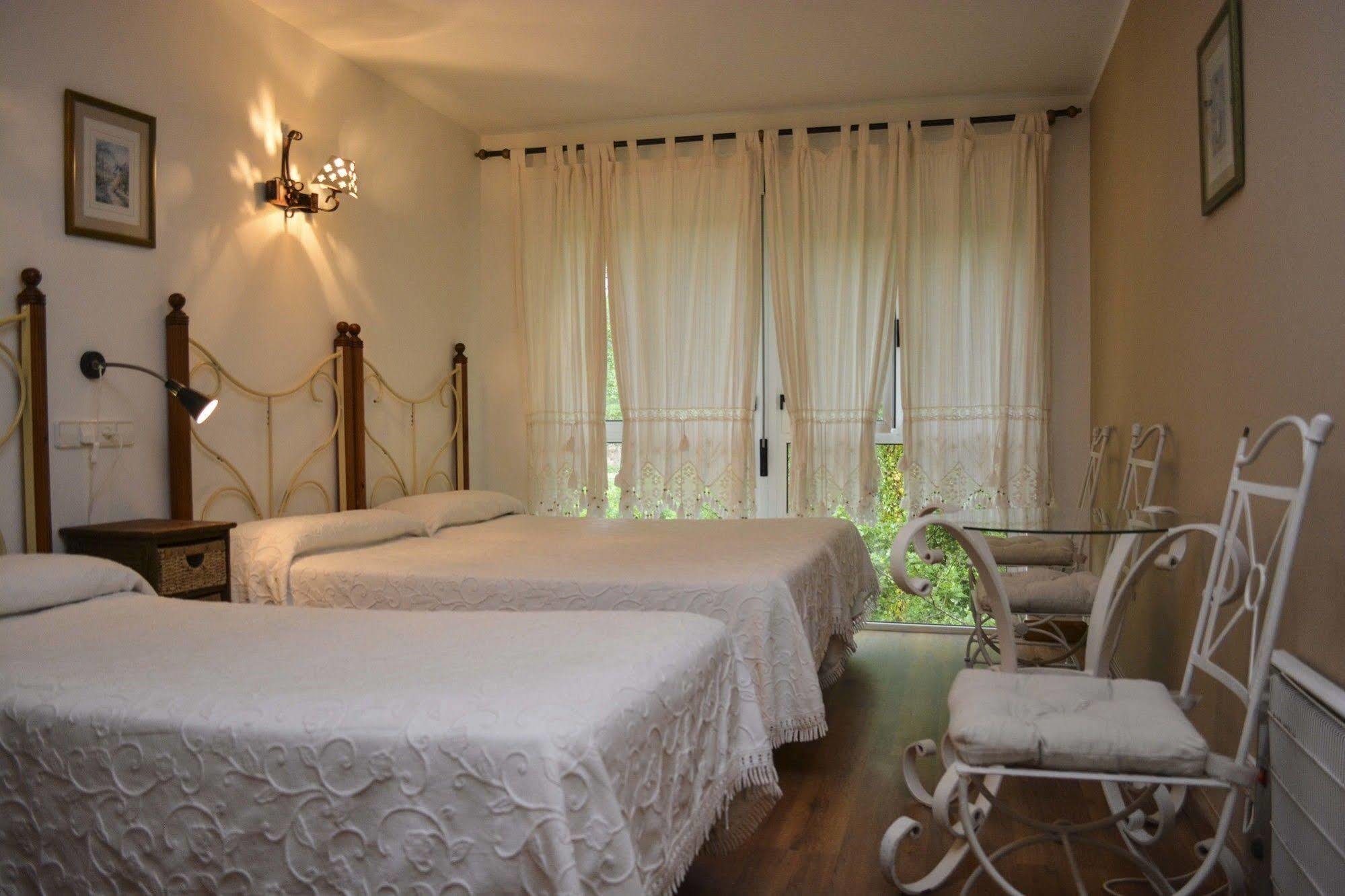 Hotel Azabache Susierra Onís Buitenkant foto