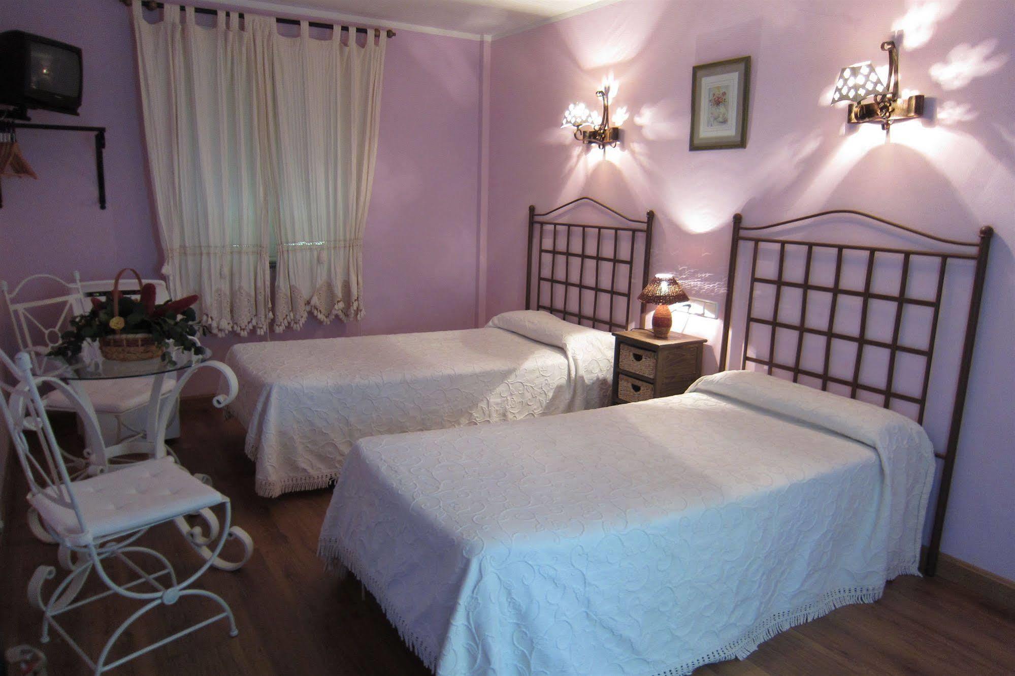 Hotel Azabache Susierra Onís Buitenkant foto